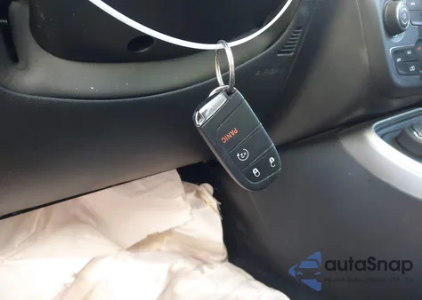 2019 Jeep Compass Latitude 4X4 from USA, damaged, VIN 3C4NJDBB5KT735247